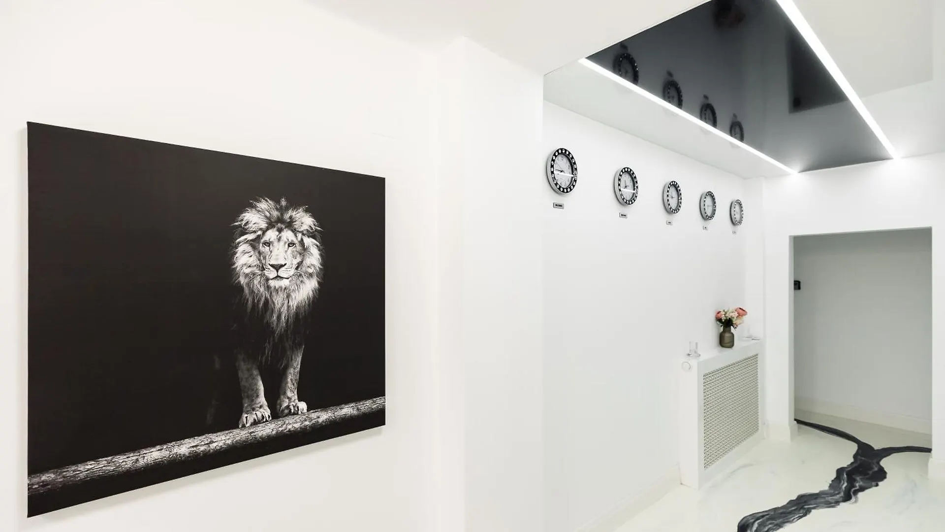 Bucharest Studios Milano Room Hostel