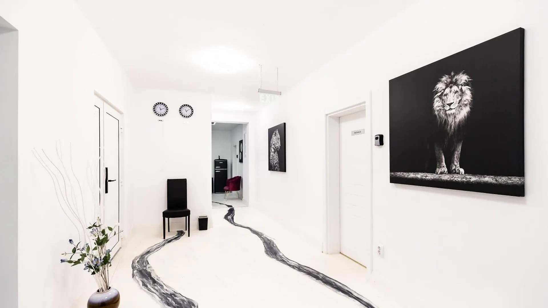 Bucharest Studios Milano Room 0*,