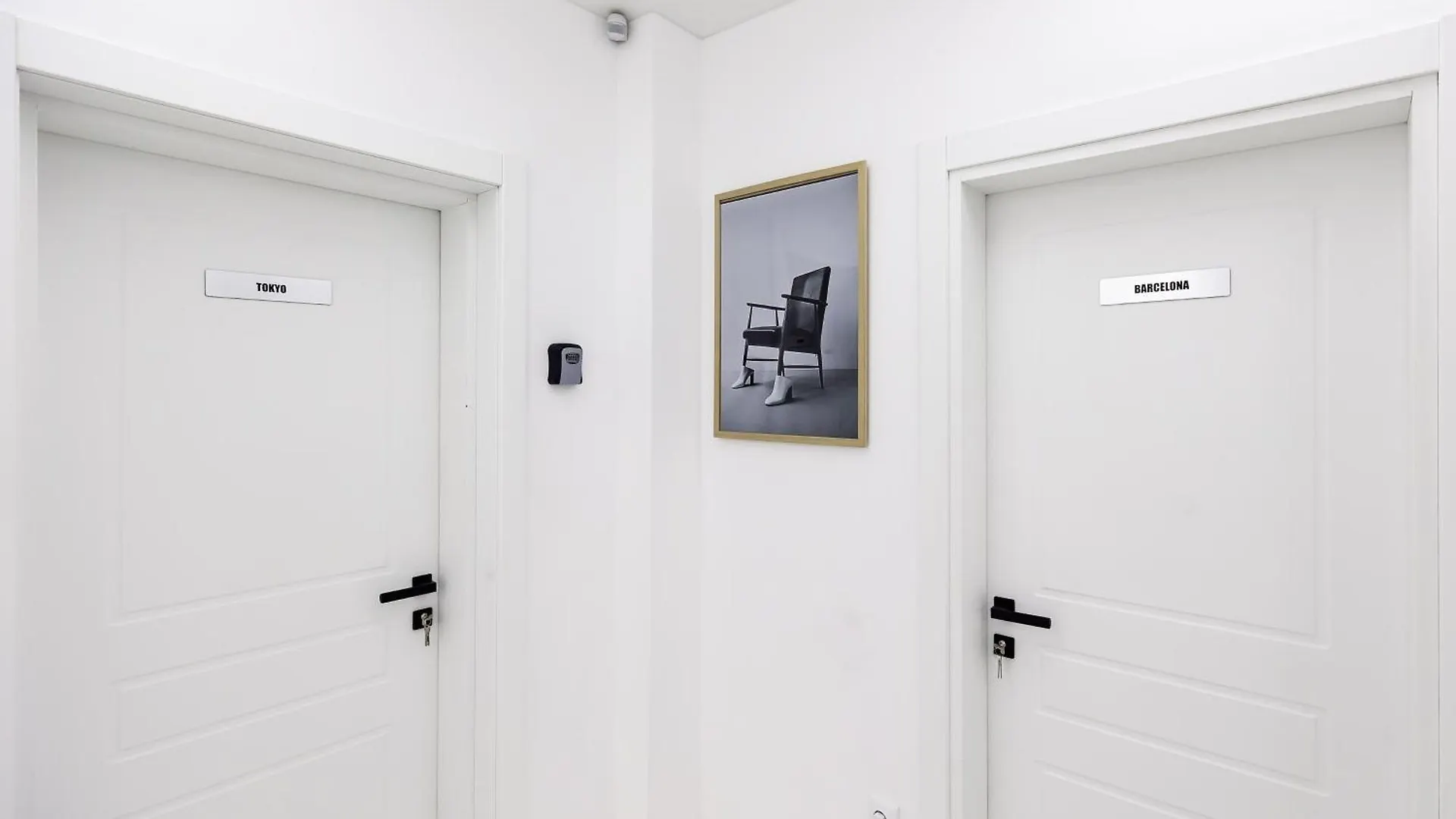 Bucharest Studios Milano Room 0*,  רומניה